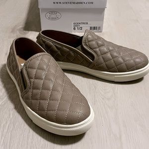 NIB NWT Steve Madden Gray Ecentrq Quilted Slip On Sneaker - sz 6.5 Grey